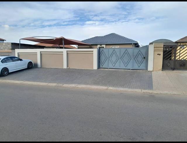 3 BEDROOM HOUSE FOR SALE IN BIRCH ACRES